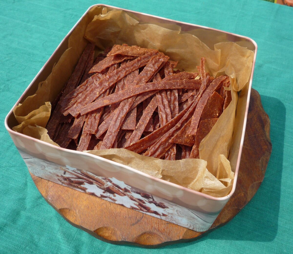 Quittenbrot selbst gemacht in Aufbewahrungsdose lange haltbar